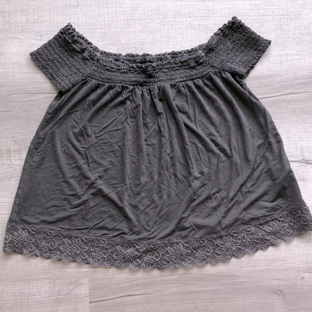 Small American Eagle Off The Shoulder Top